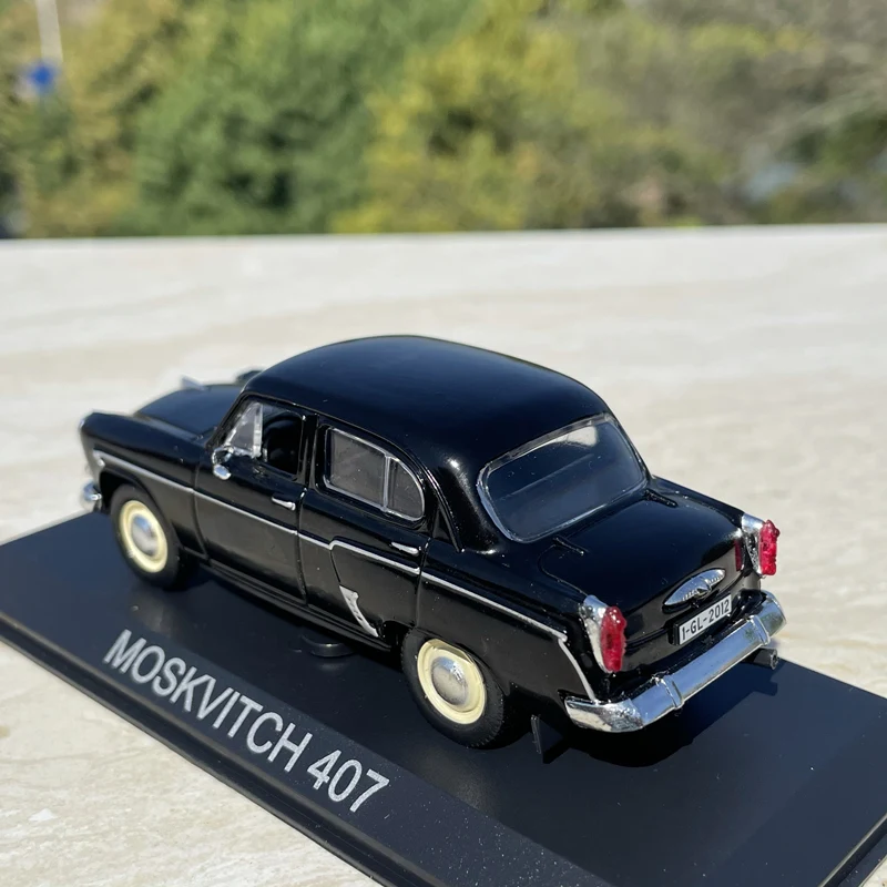 Moskvich-coche antiguo clásico de aleación 1/43, vehículo Retro de Metal fundido a presión, colección de simulación, regalo para niños, 407