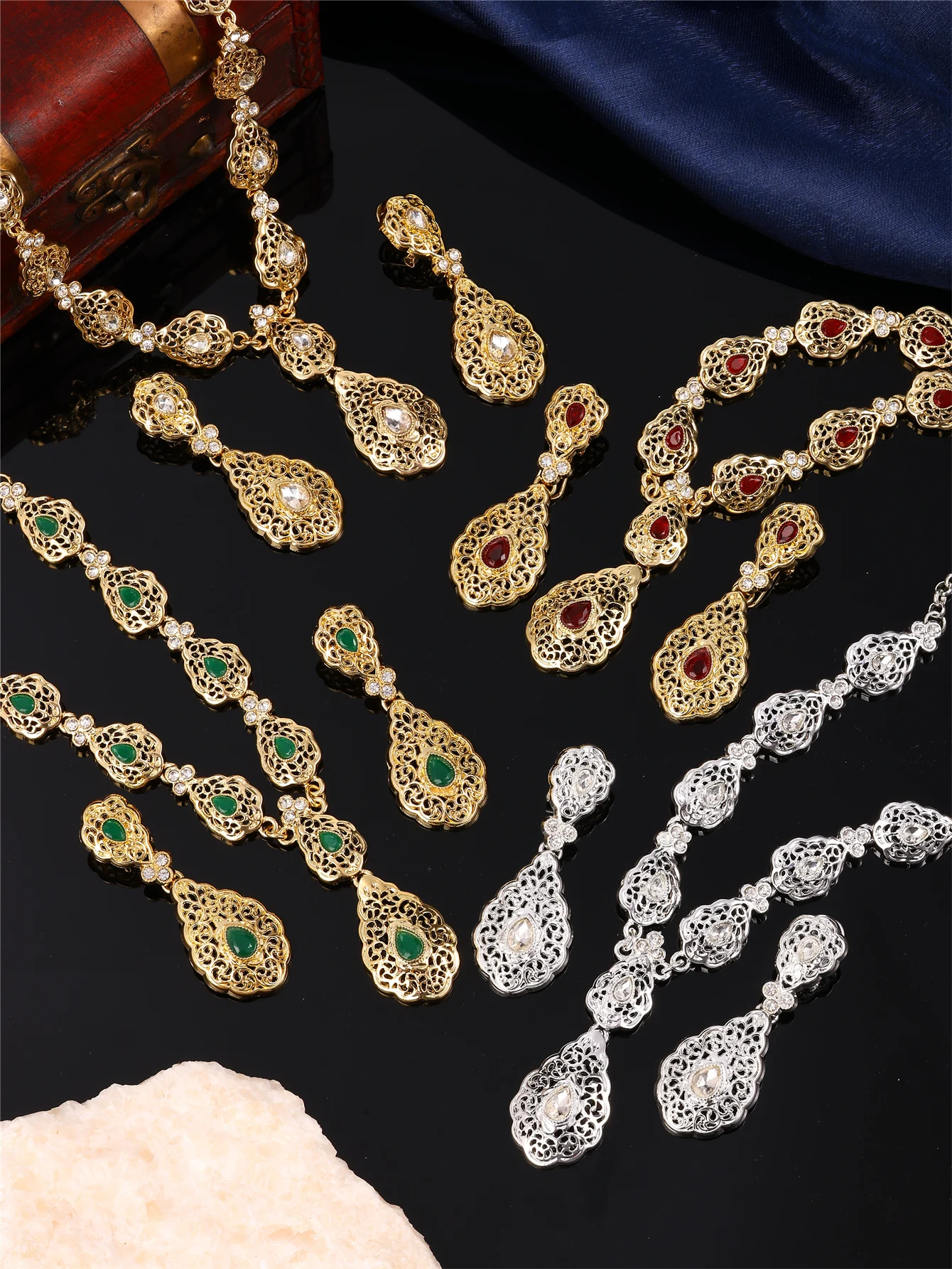 1 Set Vintage-Schmuckset im Palast-Stil für Damen mit Halskette und Ohrringen, Wassertropfenform und Strass-Einlagen, verstellbare Länge, geeignet für arabische Frauen bei Hochzeiten, Banketten und Festivals – Detail 1