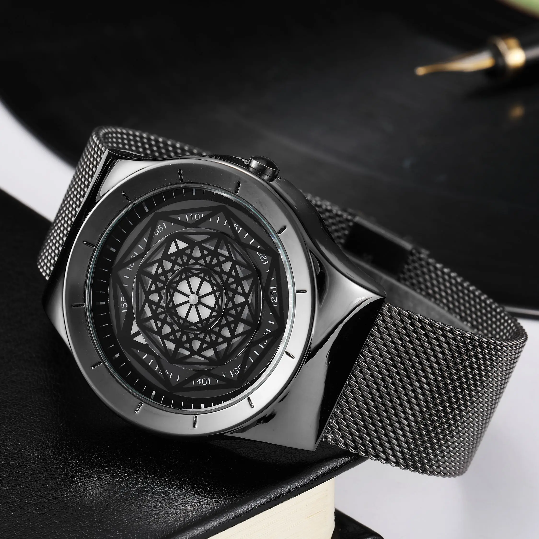 Watches Men Minimalist Auto Turbine Turntable Dial Quartz Watch Clock Creative Dial Male Steel Wristwatch Relogio Masculino