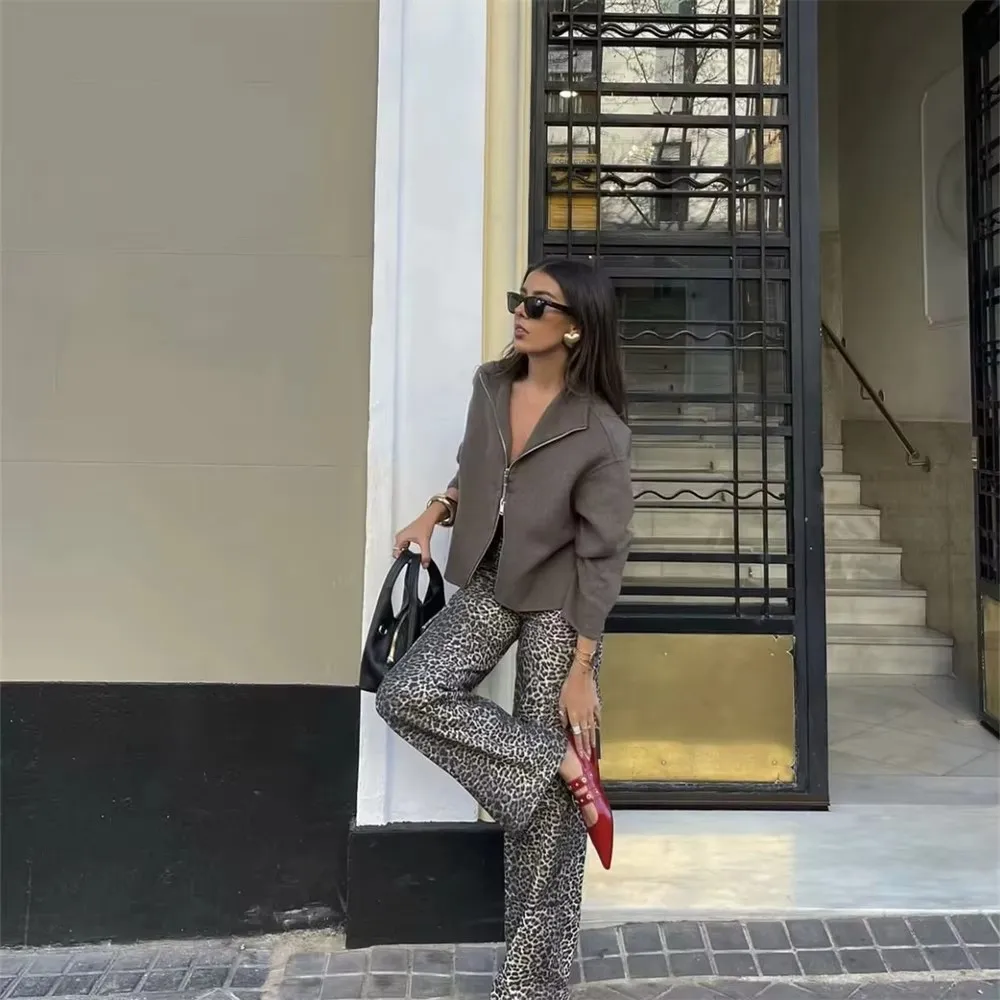 BWQ Herfst Vrouwen Casual Solid Jassen Mode Vintage Rits O Hals Bruine Jassen Elegante Chique Dames Jassen