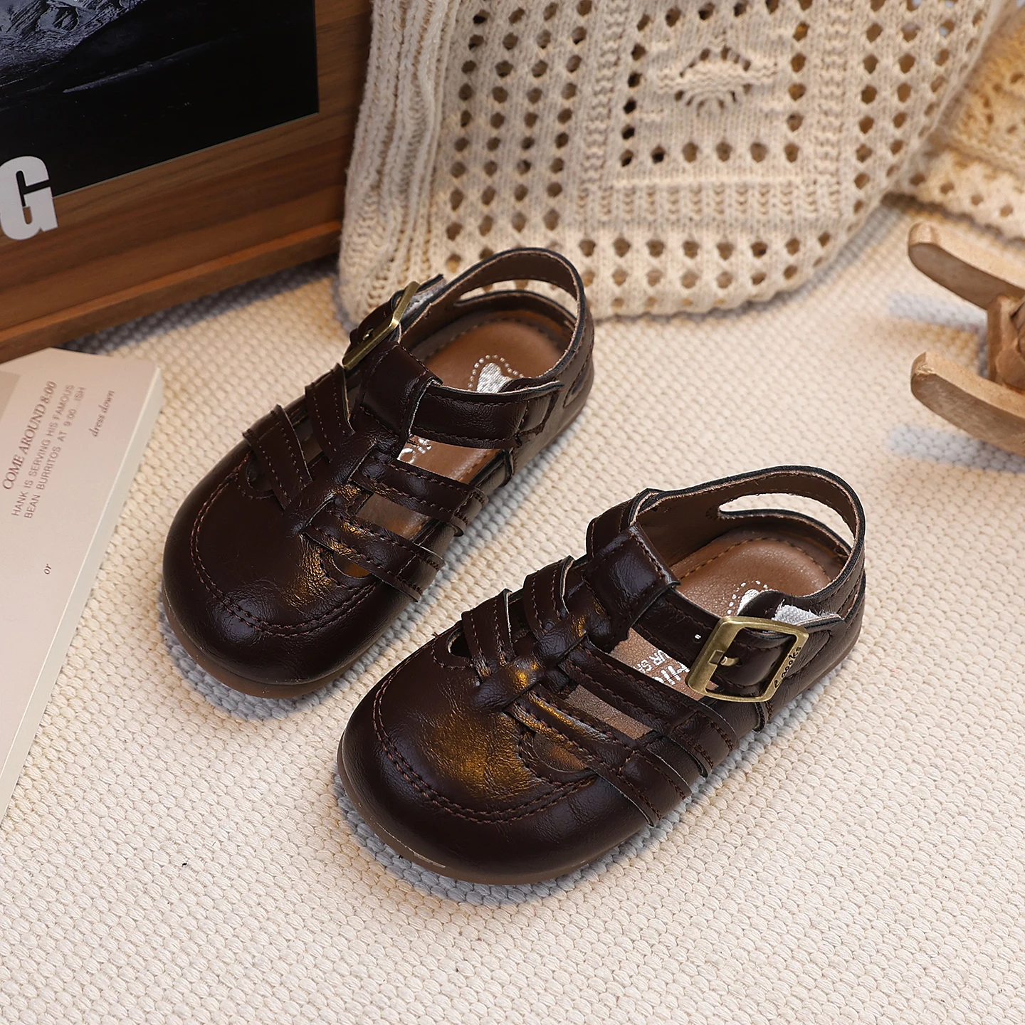 Toddler Girls Soft Leather Shoes with Buckle 2026 New Summer Kids School Uniform Shoes Non-slip Simple Classic Party Dress Up