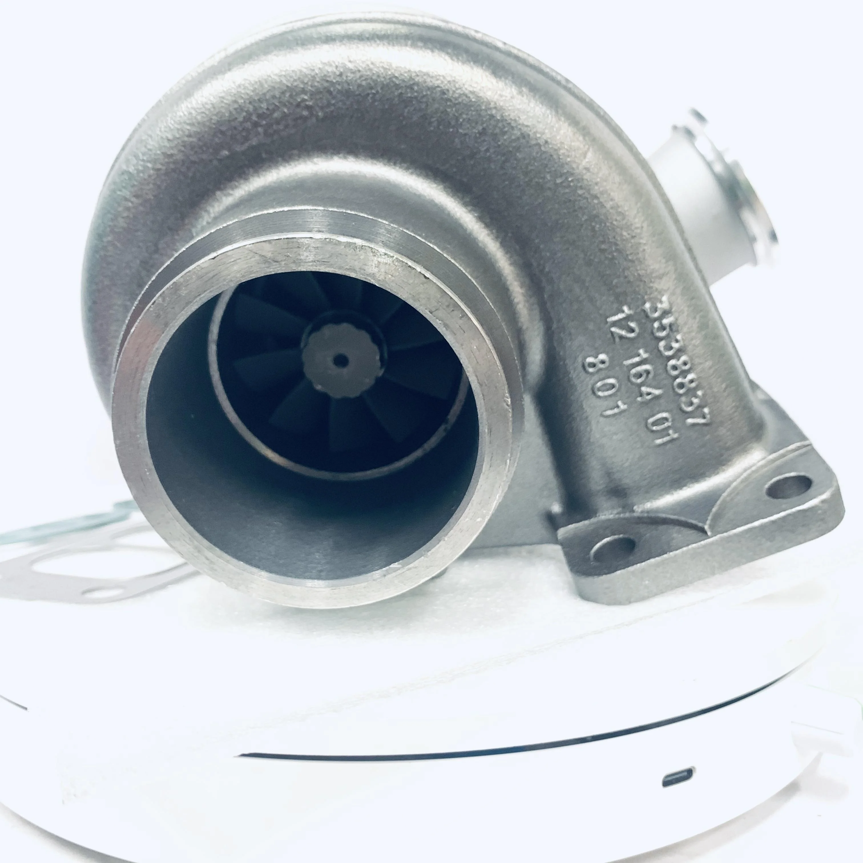 

Hot Sale HX35 Engine Turbo Turbocharger 2802770 3537132 3802770 3598176