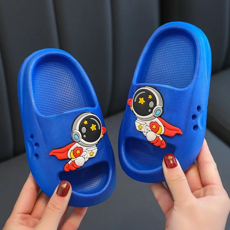 Trending Summer Kids' Thick Cloud Like Cushioned Sandals Non Slip Soft Sole Bathroom Slides for Toddler To Big Kid Waterproof