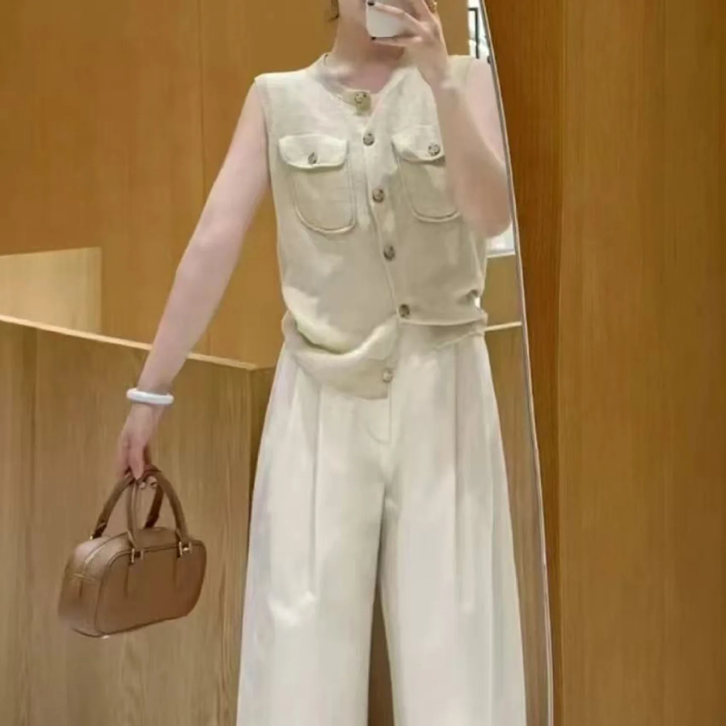 

Summer 2025 New Sle avel Color Knitted Vest Casual Svel Simple Design Faion Retro Top Women's Faion Outerwear