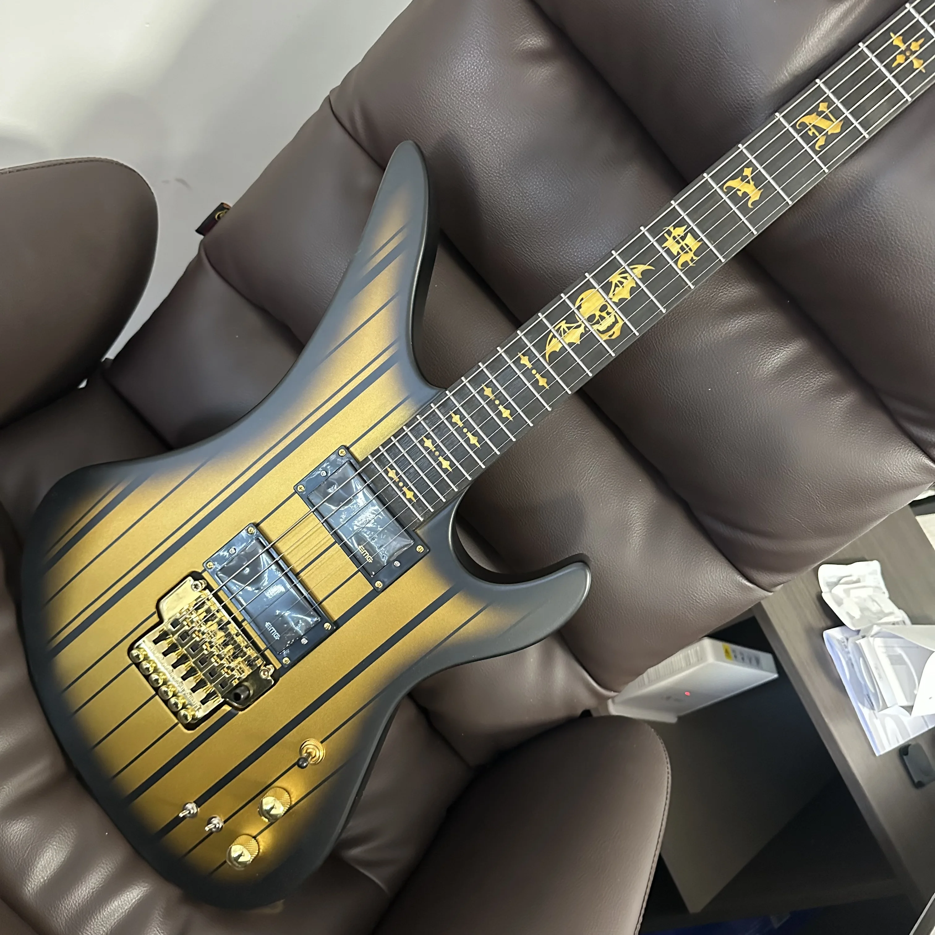 Schecter Synyster Gates Custom-S Electric Guitar Gold Black Stripes Double Locking Tremolo Solid Body Metal Guitar for Rock Performance