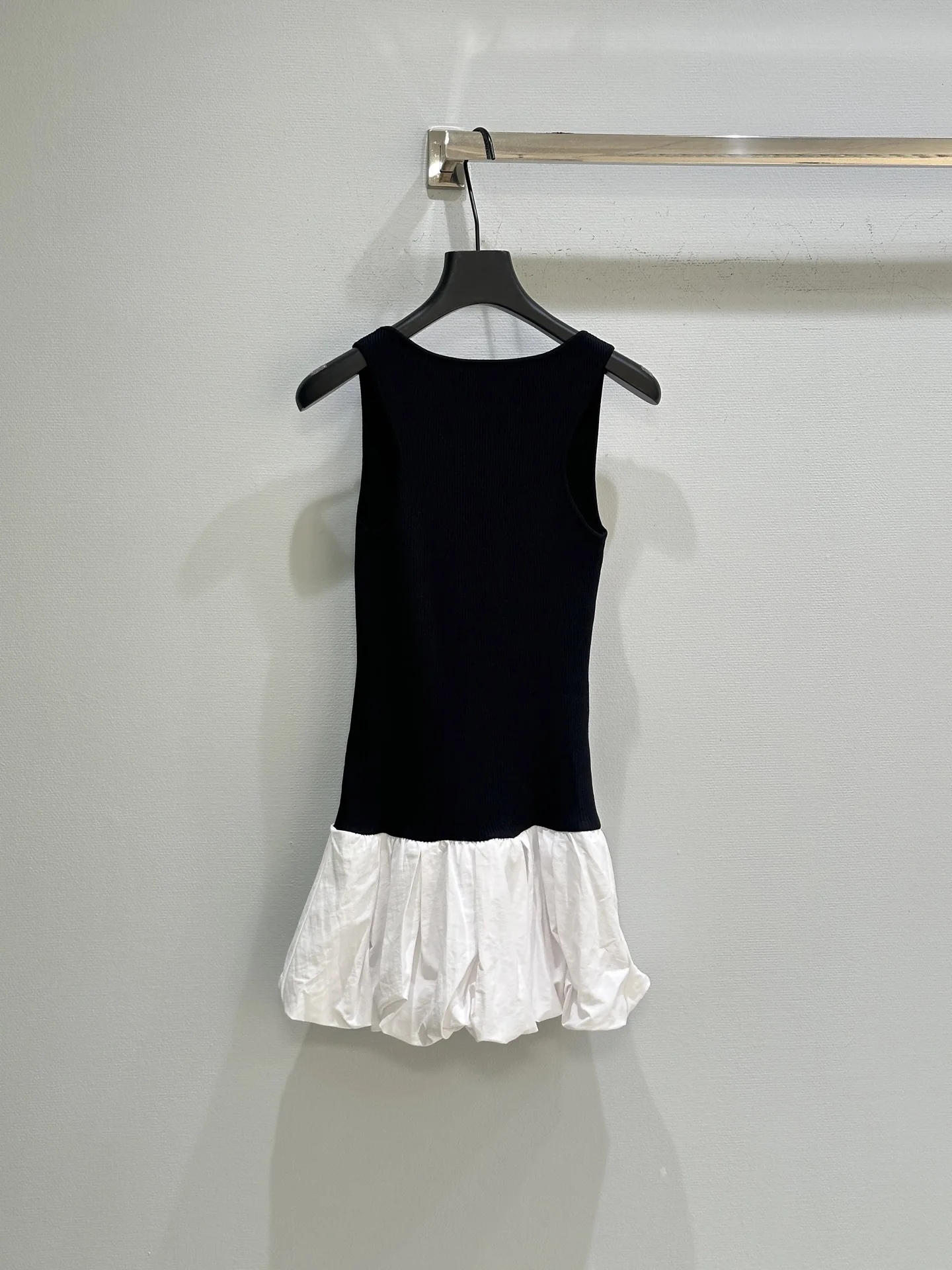 

Sleeveless Dress - Slim-Fit Silhouette, Ultra Soft & Versatile for Every Occasion