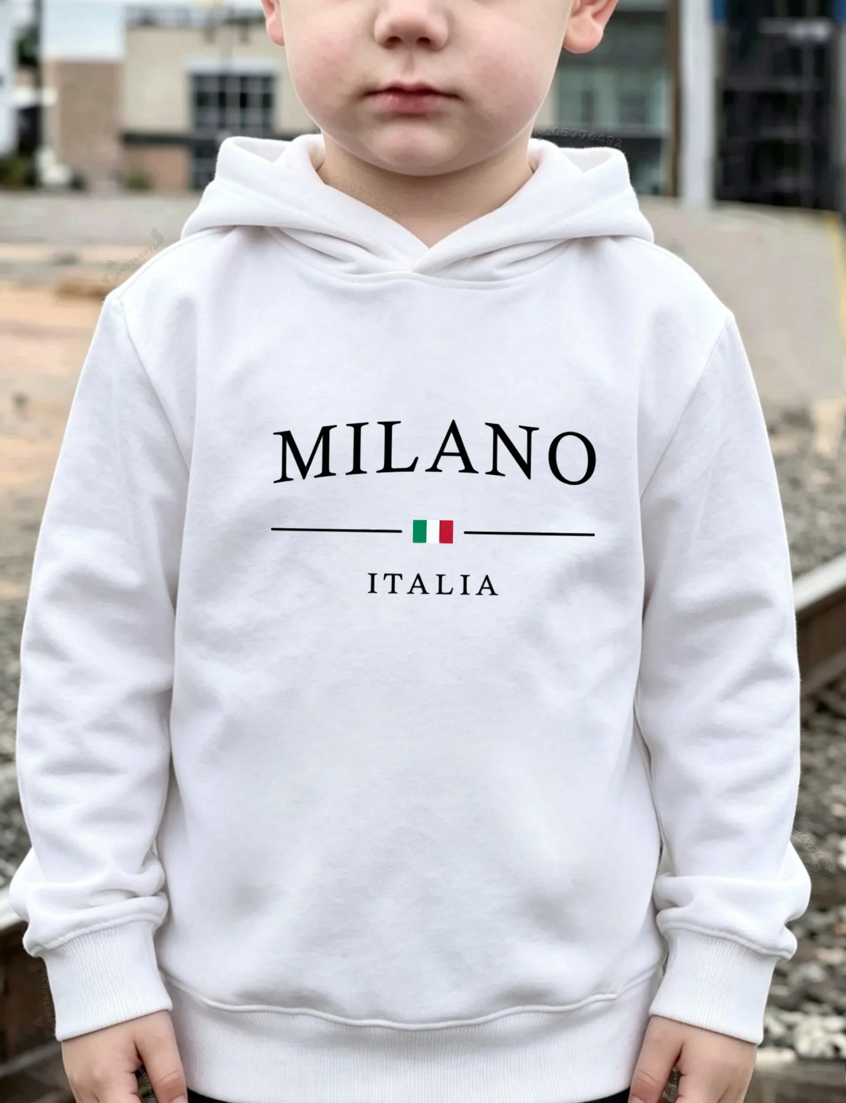 Street Fashion Milan - أحدث موديلات سترات الأطفال ذات القلنسوة