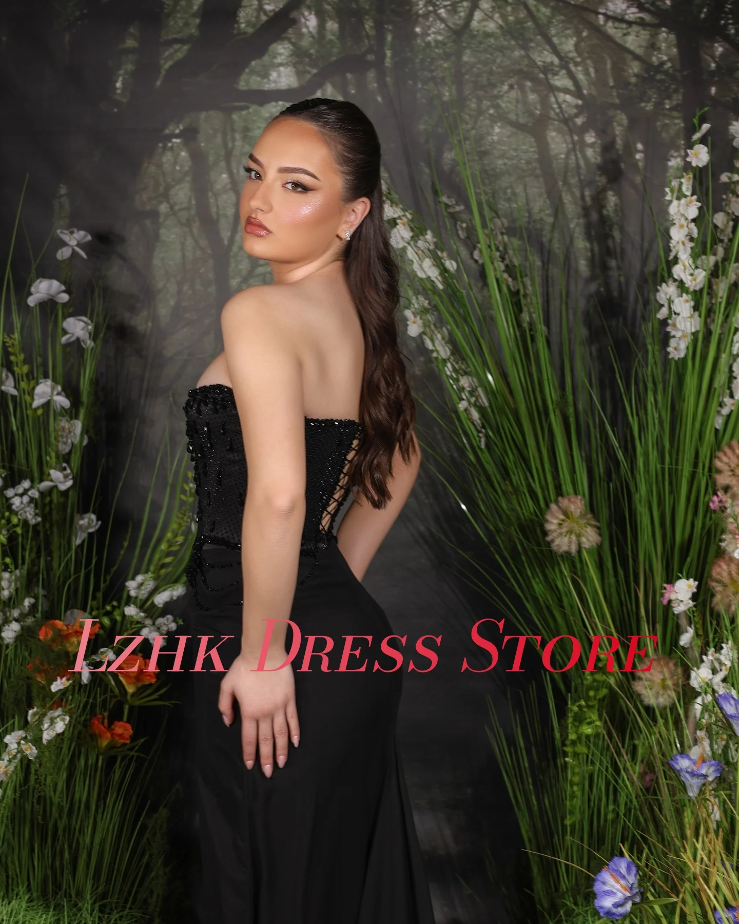 Aangepaste hoge kwaliteit Jersey A-lijn kristallen avondjurk Nieuwe mode mouwloze strapless vloerlengte beroemdheidsjurken