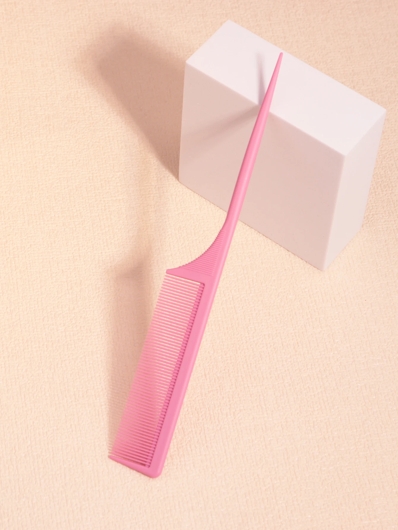 1pcs Plastic Thickened Heat-Resistant Pointed Ponytail with Dense Teeth Design Comb Hair Styling Comb Special for Real Hair Wigs