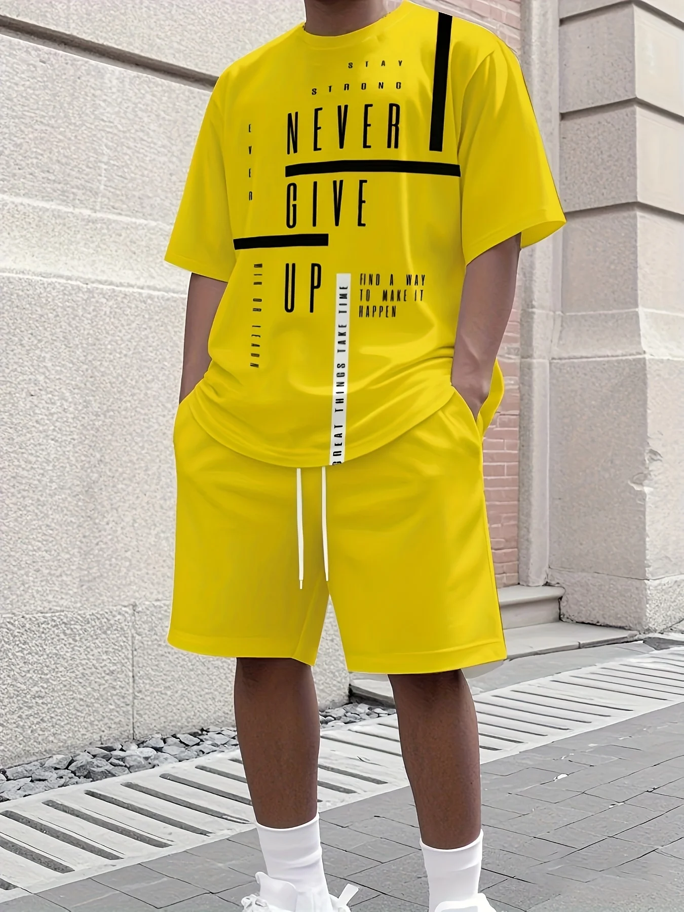 

Urban Streetwear Men's Crew Neck Short Sleeve Set Outdoor Minimalist Striped Print Top Casual Comfortable Shorts Two-Piece Set