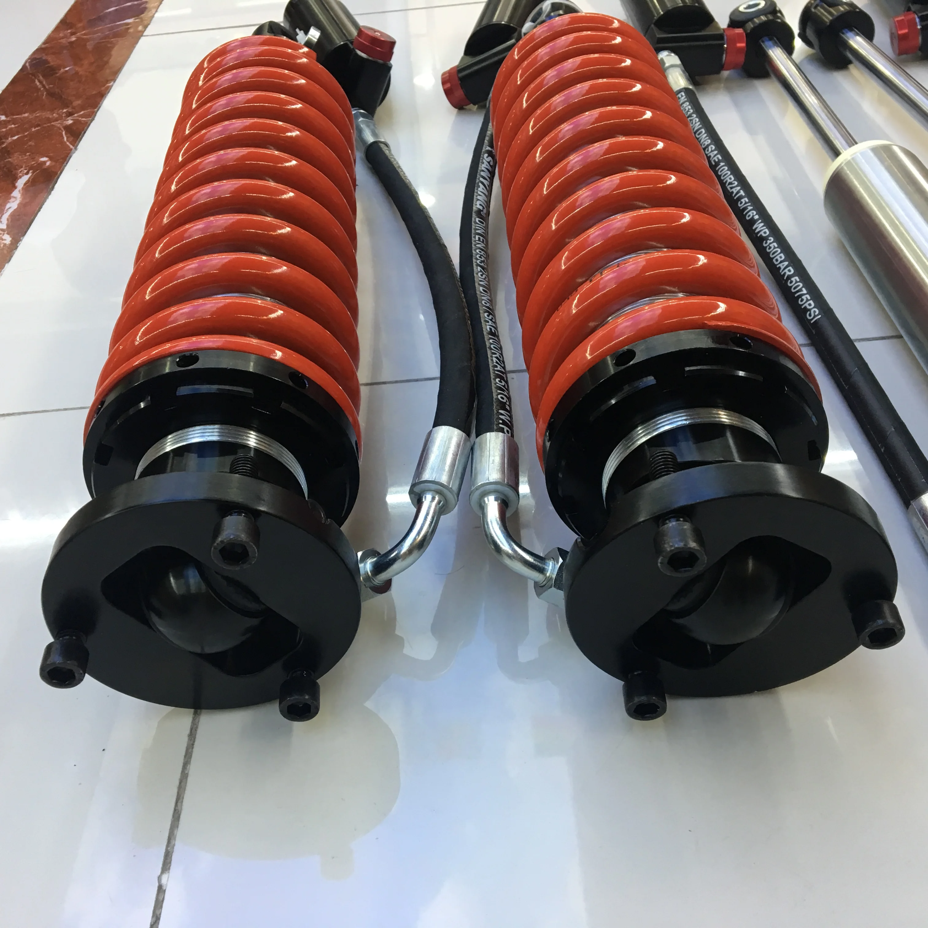 High Quality Adjustable Nitrogen Suspension Shock Absorbers for Tacoma Tundra Hilux Ranger Navara Pickup Available
