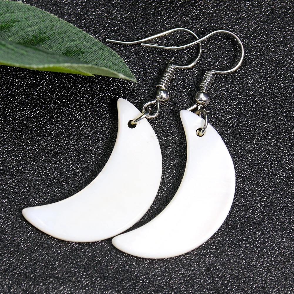White Shell New Moon Goddess Earrings Mother of Pearl Crescent Witchcraft Magic Ear Hook MOP Dangle Islam Woman Amulet Jewelry