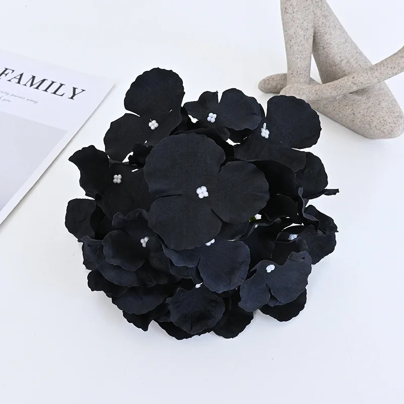 Variant: black
