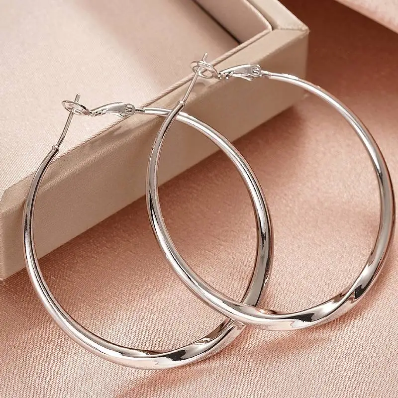 Huitan Vielseitiger Damen-Kreisring, schlicht, für den Alltag, Party, Damen-Accessoires, silberfarben/goldfarben, Metall, Modeschmuck für Hochzeit