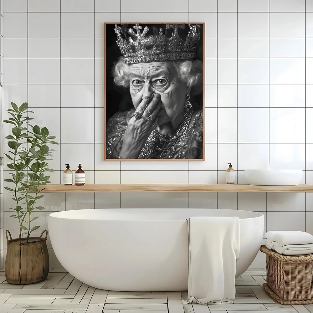 Vintage Queen Portrait Art Posters Prints Toilet Humor Bad Smell Wall Pictures Retro Canvas Decor Painting For Funny Bathroom — zdjęcie 3