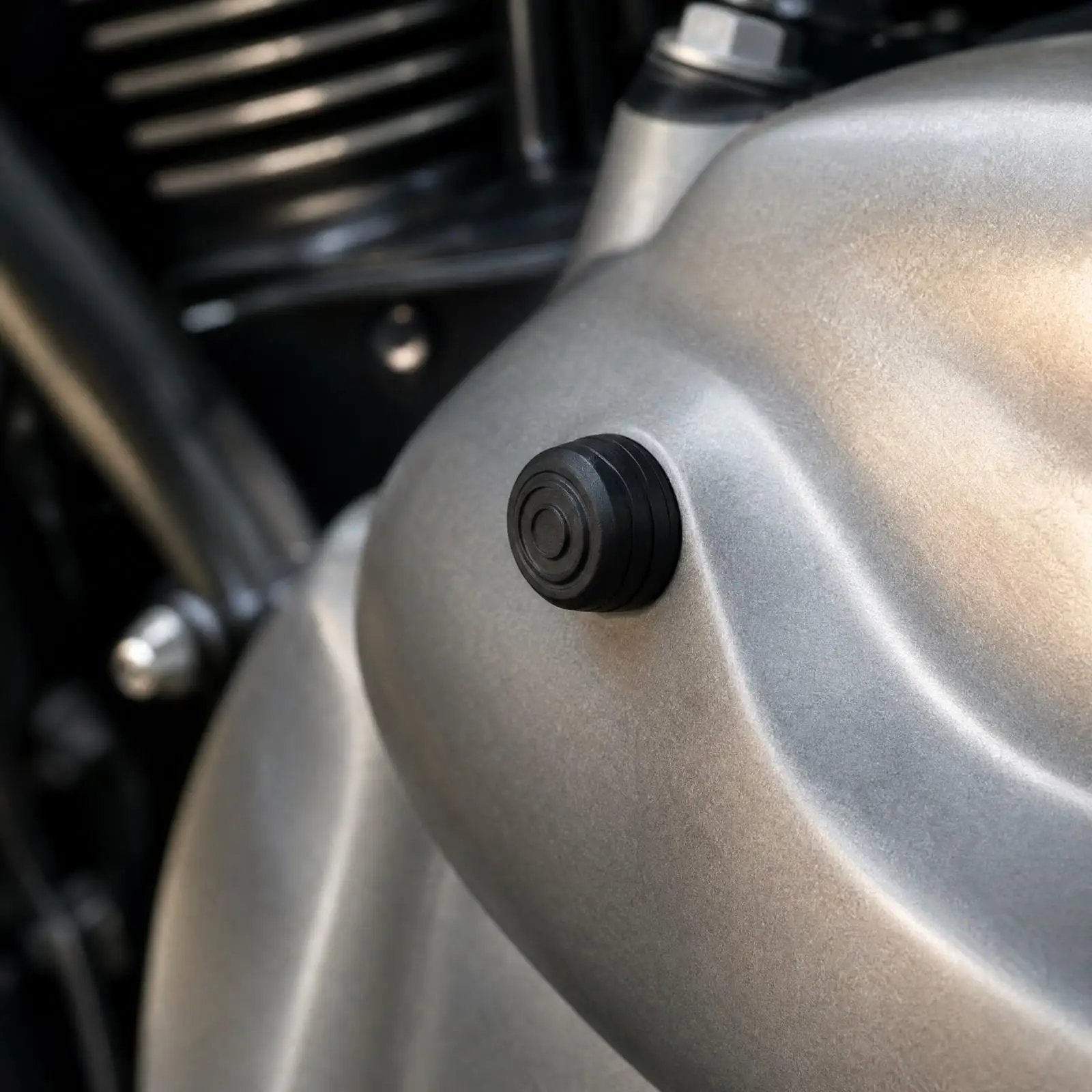 Decorative Engine Bolt Cover for Victory Classic Cruiser 900 EFI Motorcycle T12