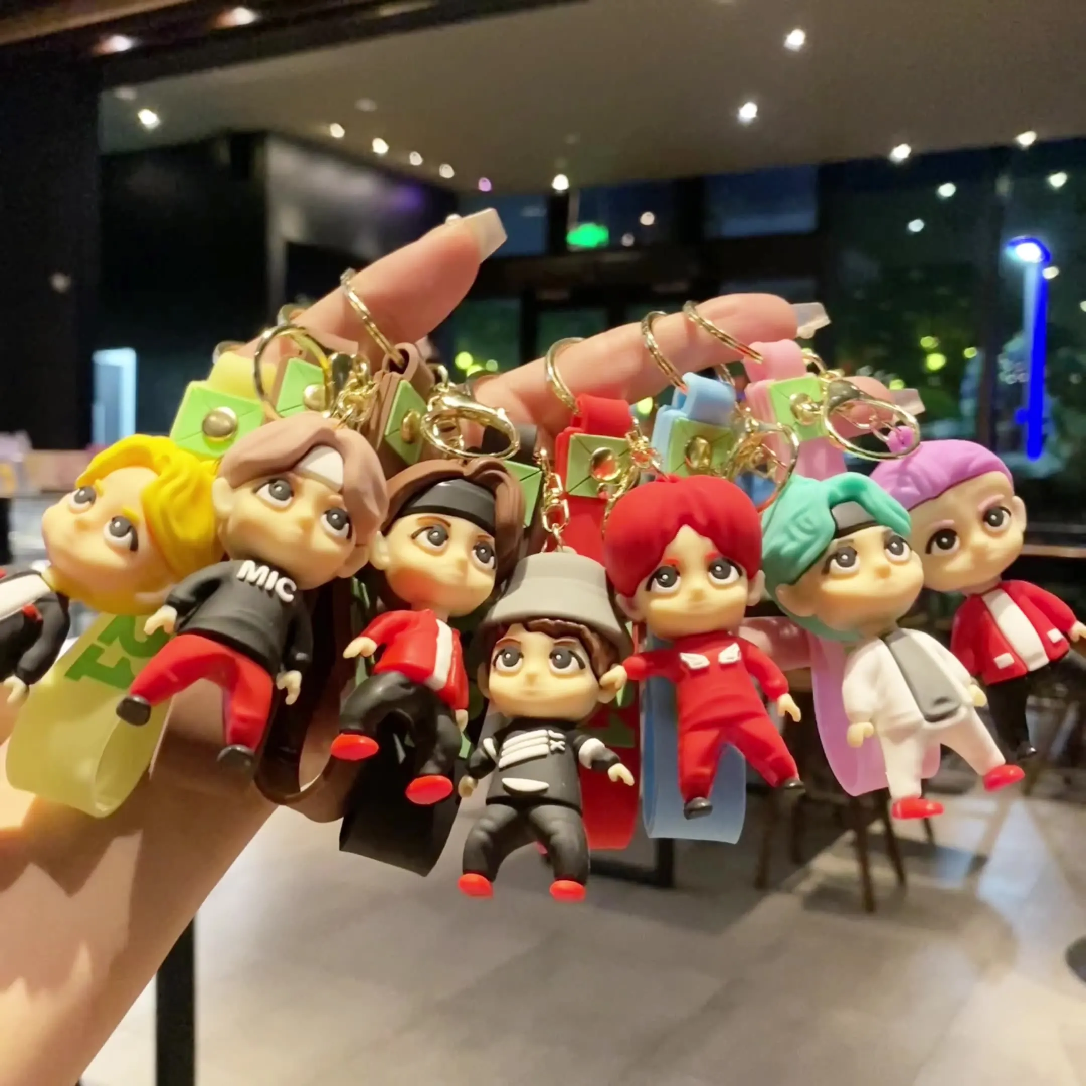 Creative Kpop Doll Keychain Cute Mini Figure Pendant Bag Charm Fashion Backpack Accessories Keyring Gift for Fans