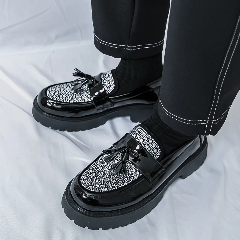 

Spring New Men Comfortable Ultra Light Water Diamond Tassel Leather Shoes Fashionable Thick Soled Breathable Casual Leather Shoe