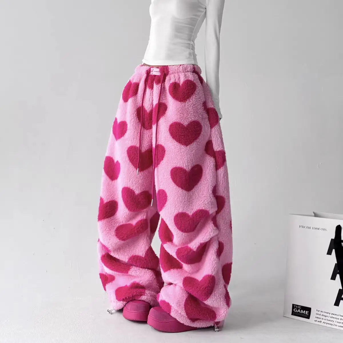 2025 가을 겨울 신상품 슈퍼 귀여운 사랑 프린트 양털 와이드 레그 스웨트팬츠