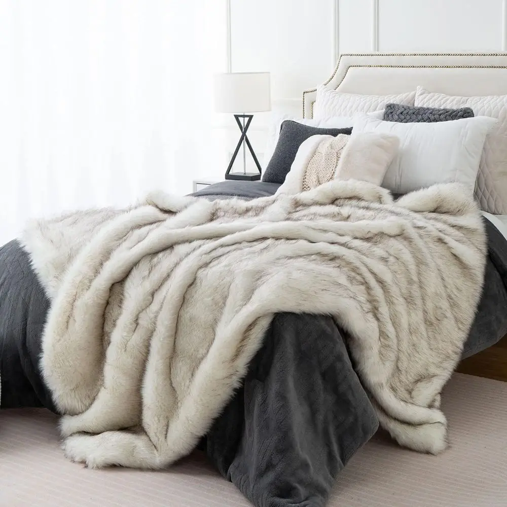 Luxury Ivory White Faux Fur Throw Blanket for Bed, Extra Large Super Soft Fluffy Cozy Fall Thick Warm Fox Fur Throw Blankets for