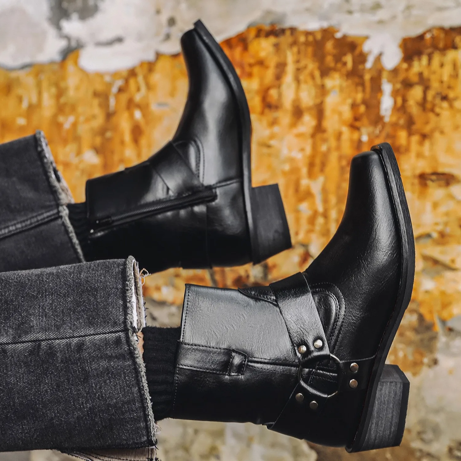 Men's Leather Boots Side Zipper Western Cowboy Boots Retro Men's Short Boots Lightweight Comfort Outdoors Boot