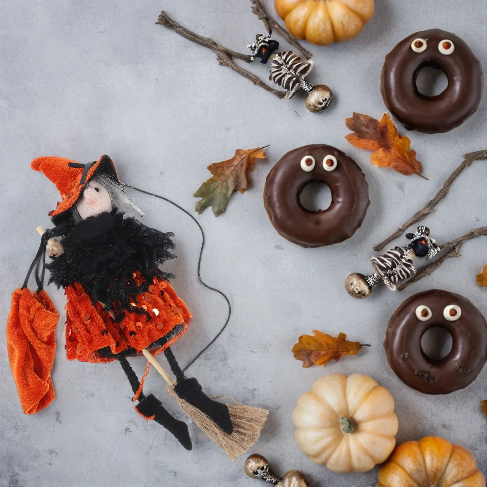 Halloween Witch Hanging Prop Flying Witch on Broomstick Outdoor Garden Scary Haunted House Party Decoration Haunted House Props
