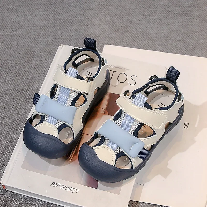 2025 crianças sandálias casuais para meninos verão nova moda estilo coreano fundo macio anti-escorregadio versátil esportes sapatos de praia