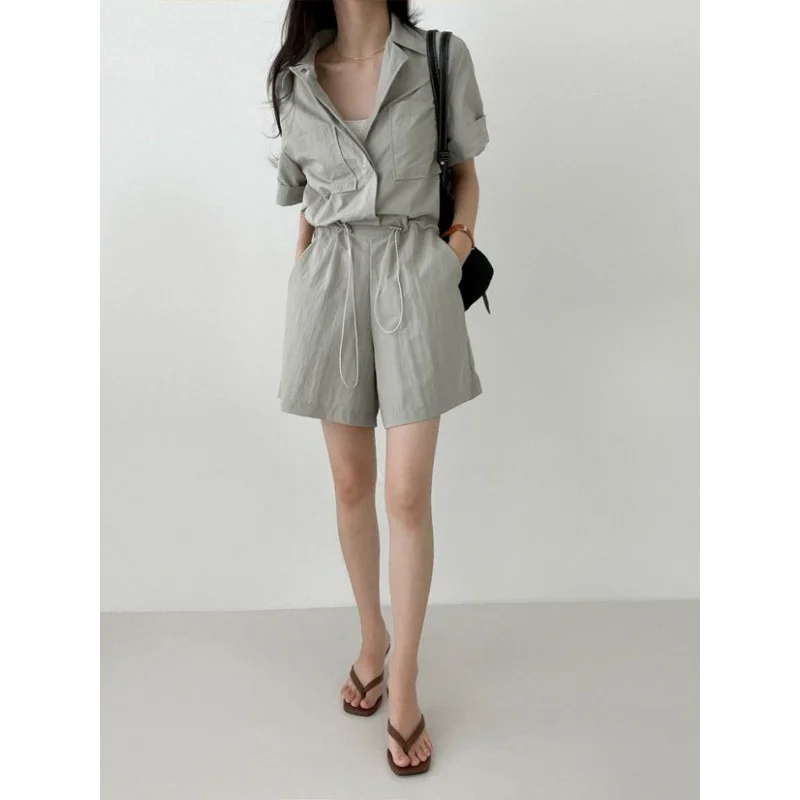 2025 شورت نسائي جديد بتصميم ريترو مخيط برباط الخصر بنمط شورت واسع الساق #5