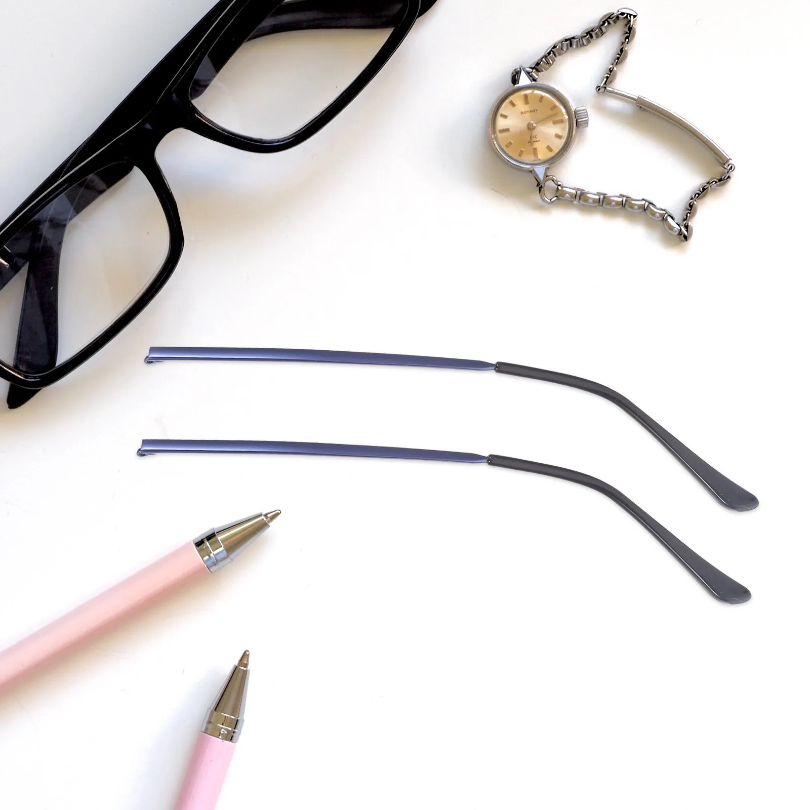 1Pair Universal Glasses Replacement Temple Metal Eyeglass Frame Temple Light Comfortable No Ear Eye Pressure Easy Install Repair