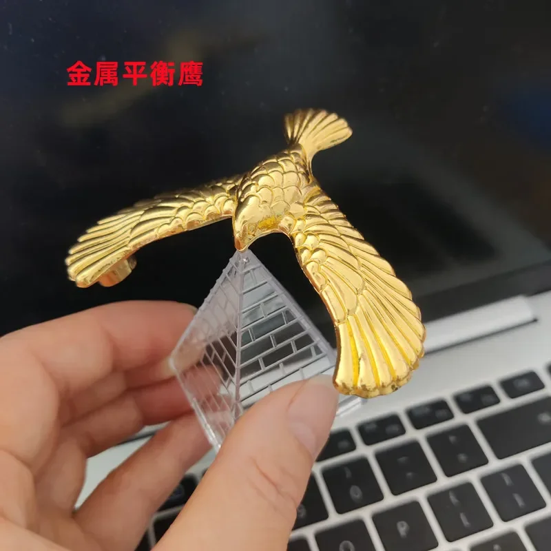 Metal balanced eagle model suspended anti gravity bird vehicle living room table top wine cabinet office accessories decoration