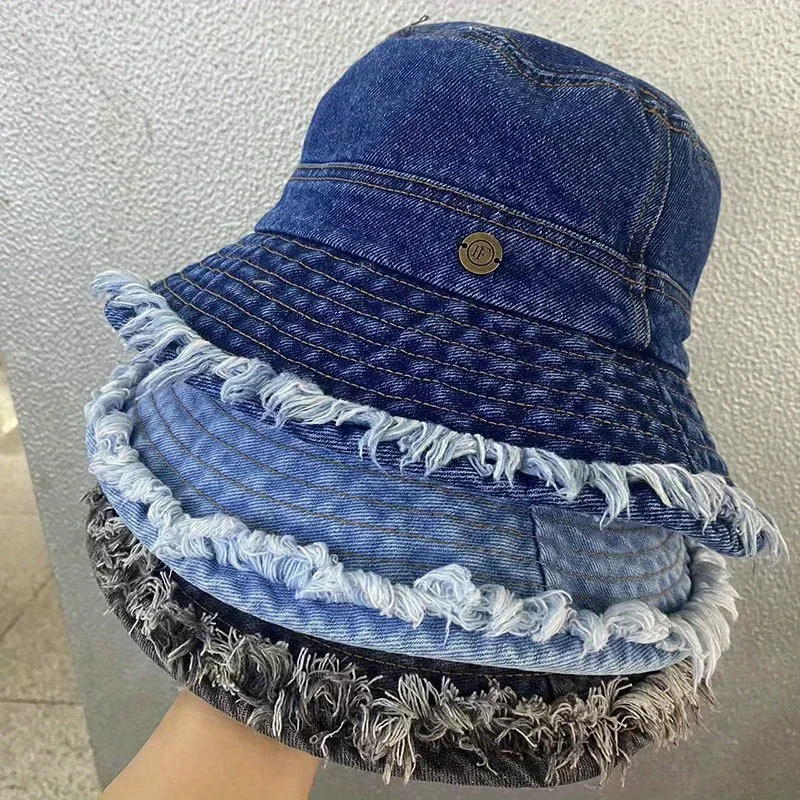 Vintage Distressed Edges Basin Hat Woman Washed Denim Fisherman's Hat Classic and Versatile Metal Small Label Design Bucket Hat