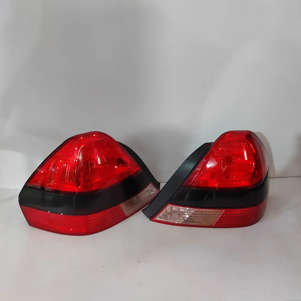 زوج سيارة الضوء الخلفي مصباح مكبح بدوره إشارة لتويوتا مارك Gx110 2001 2002 2003 Mark2 كريستال
