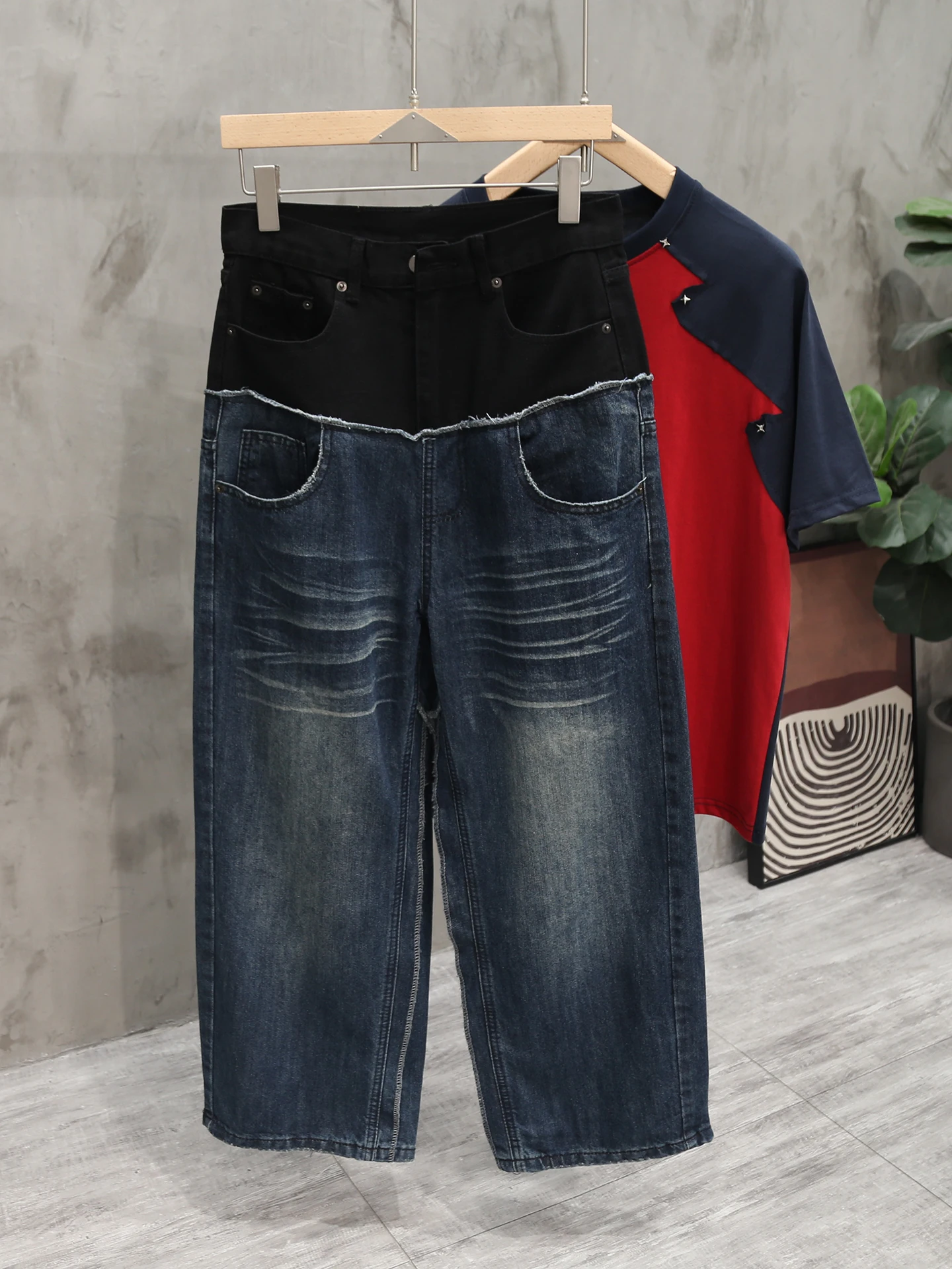 Calças Jeans Largas e Soltas para Homens e Mulheres, Design de Costura em Contraste com Blocos de Cor, Jeans Confortáveis