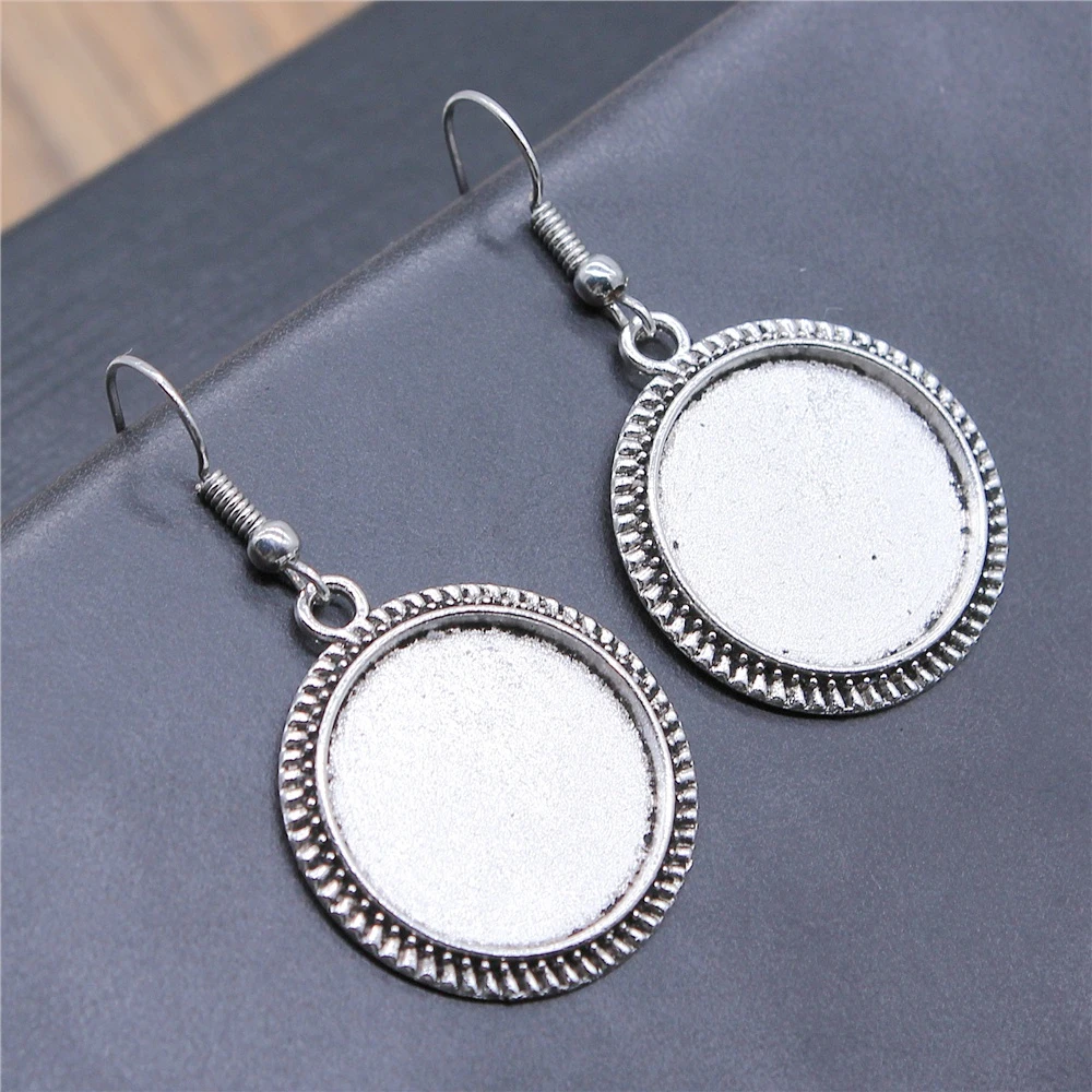 Vintage 2 Colors 16mm 20mm Round Simple Style Cameo Cabochon Pendant Base Setting Drop Earrings For Earring Making