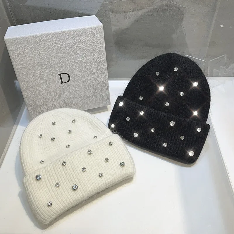 Perline di strass di lusso Cappello lavorato a maglia Donne coreane Pelliccia di coniglio Berretto di lana Skullies Moda invernale Addensato Cofano