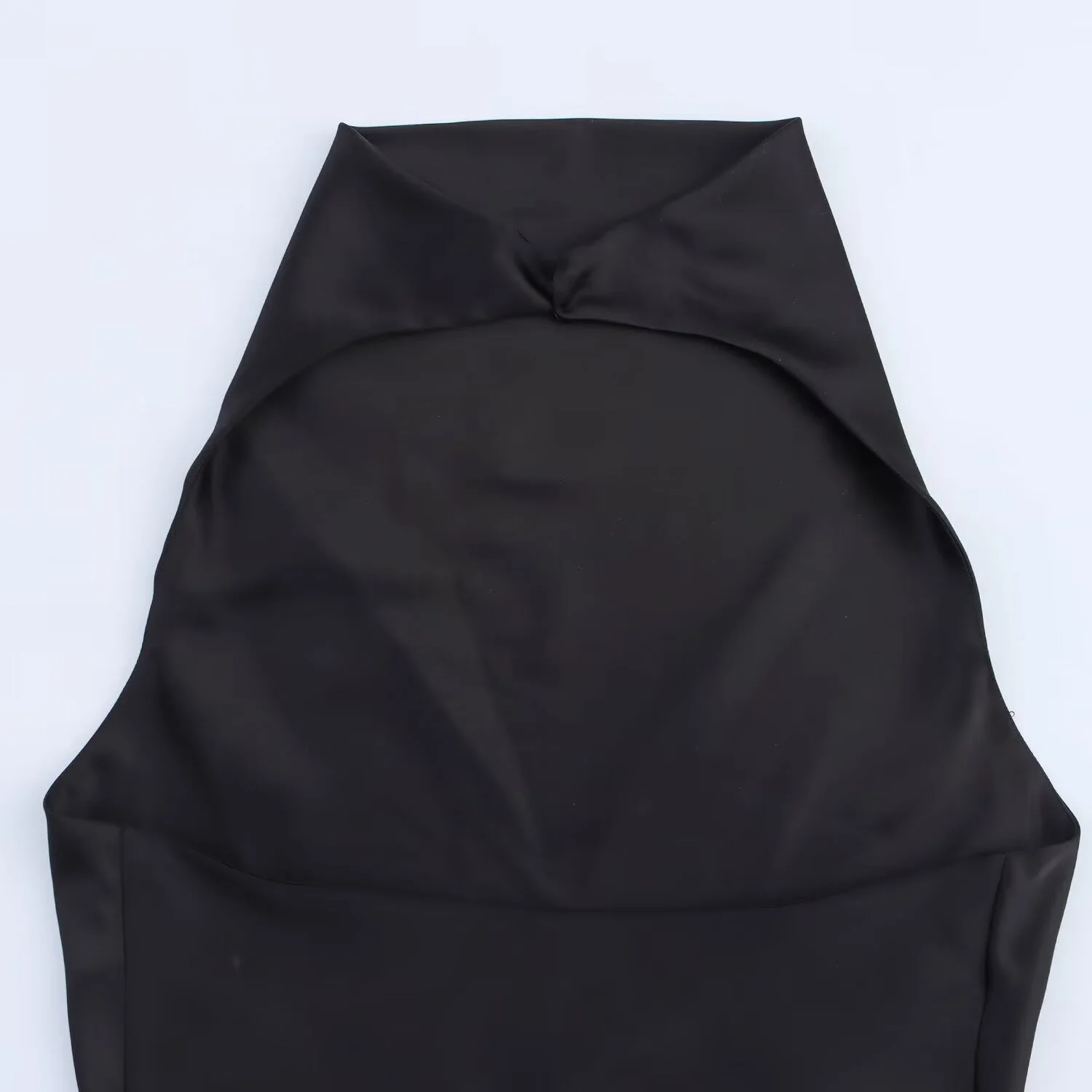 2025 Estate Nuove donne Abbigliamento Temperamento semplice Abito al collo appeso con trama in raso di seta senza schienale alla moda e sexy