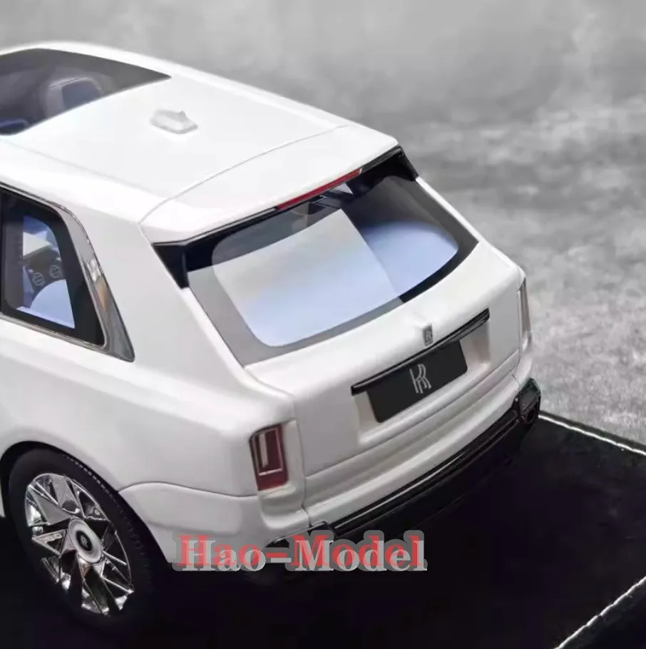 

HH 1/18 Rolls Royce Cullinan Limited Resin Diecast Model Car adults Gifts White
