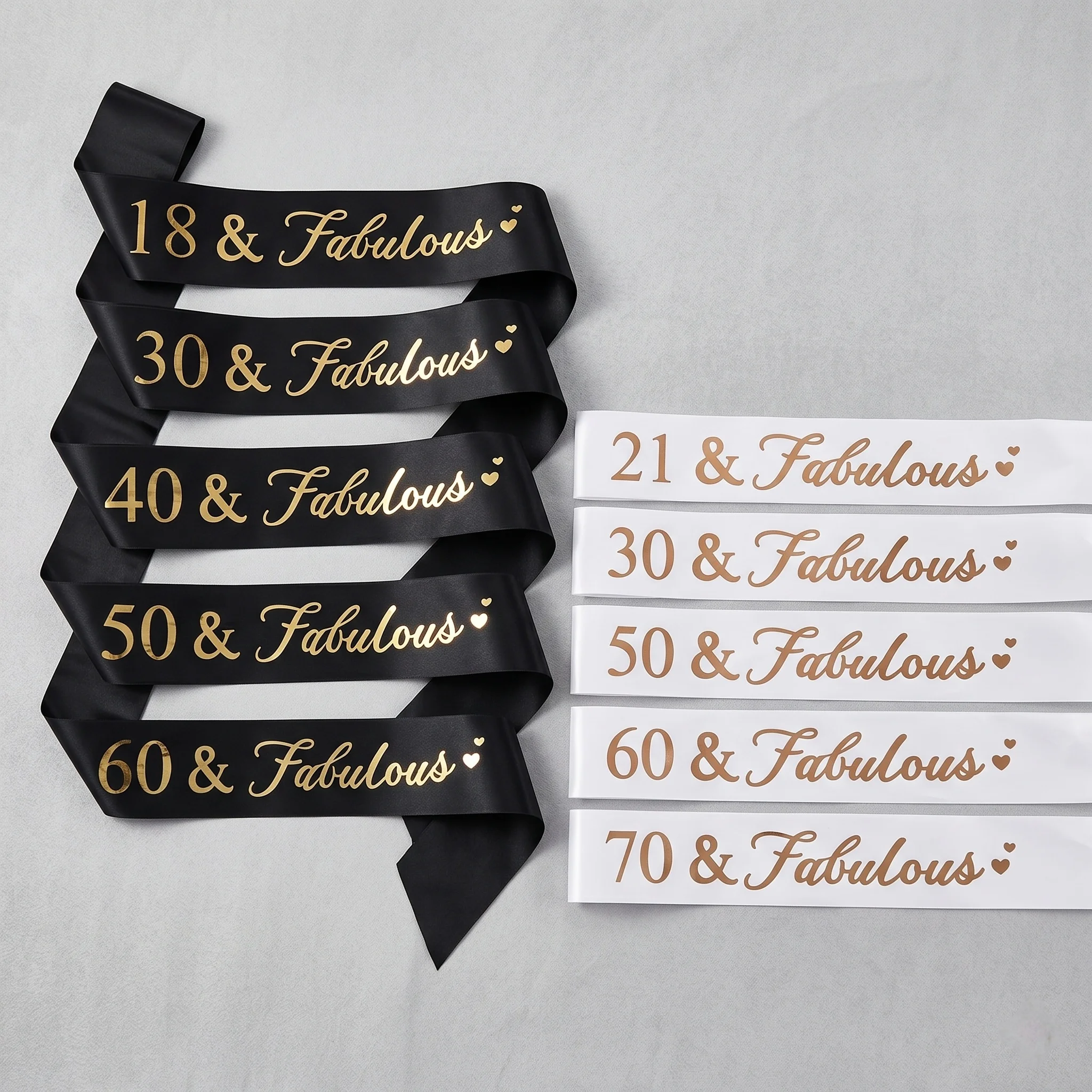 Ruban de satin blanc et noir fabuleux pour ceinture, idéal pour les fêtes d'anniversaire des filles de 18, 21, 30, 40, 50, 60 ans, avec bretelle décorative à chiffres dorés