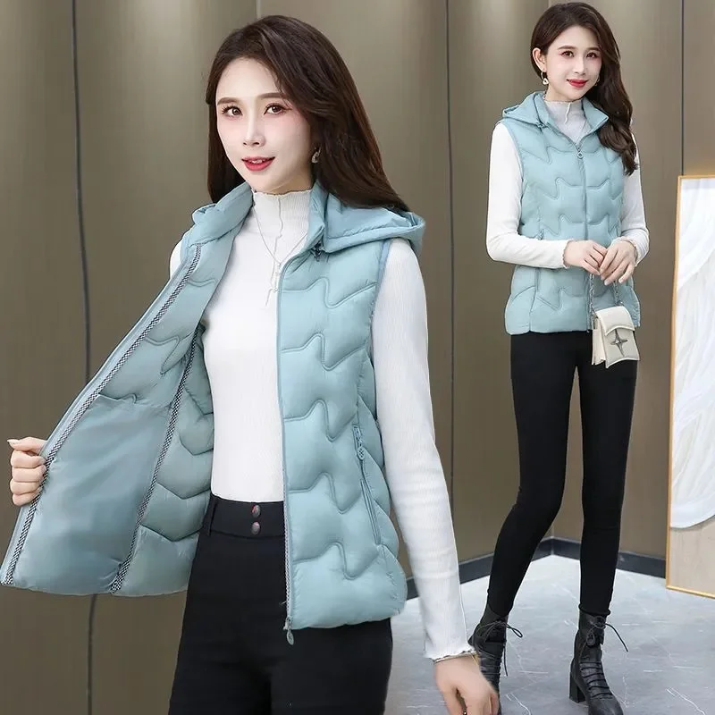 

Vest for Women Quilted Black Sleeveless Demi-season Clothes Fashion 2025 Hooded Waistcoat Woman Cheap Autumn Warm Classic Prett