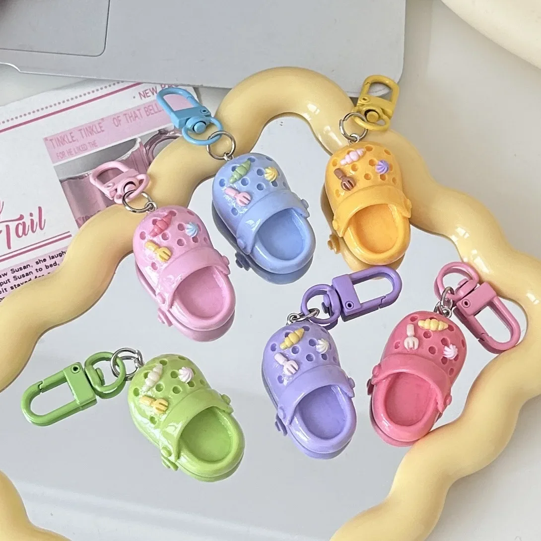Cute Simulated slippers Keychains Fun Cartoon Pendant Couple Best Friend Backpack Car Keychain for Children\'s Gift