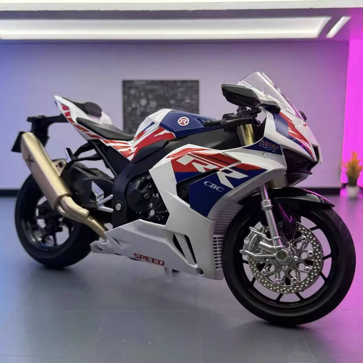 

1:9 Honda CBR 1000RR-R Fire Blade Alloy Sports Motorcycle Model Diecast Street Racing Motorcycle Model Sound Light Kids Toy Gift