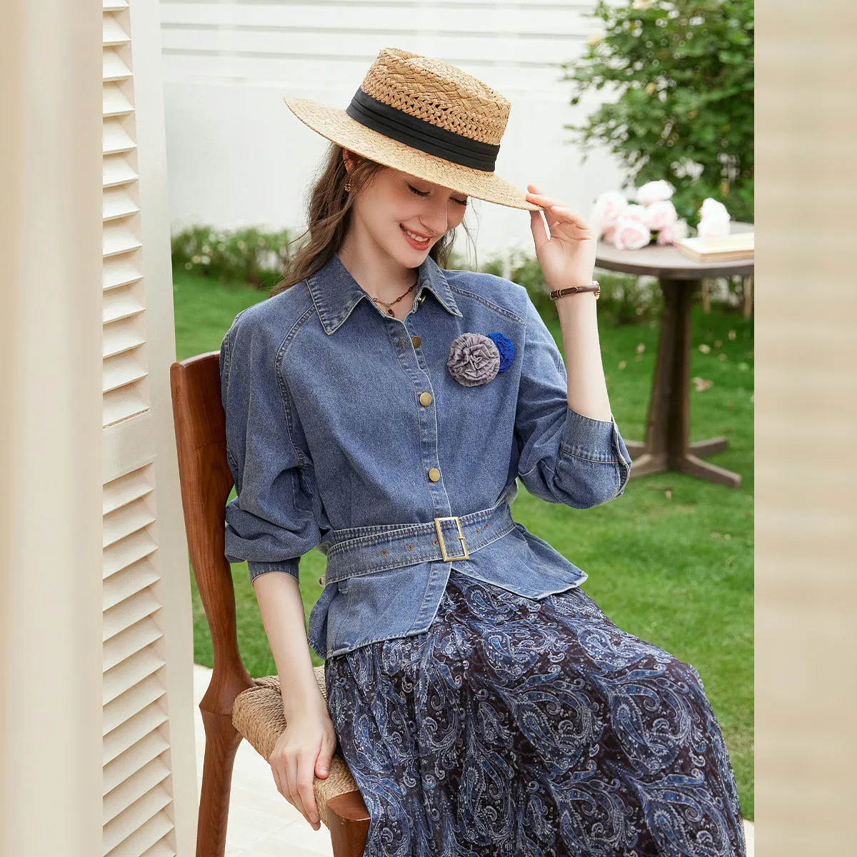 LOUIS YAO Vintage Denim Women's Jacket 2026 Autumn Commuter Outerwear Lapel Metal‑Button Raglan Sleeve Versatile  Denim Coat