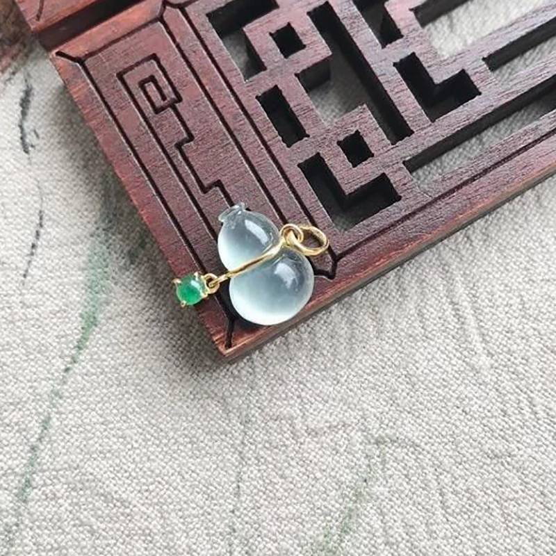 Creative Design Natural Chalcedony Gourd Necklace Chinese Retro Classic Translucent Pendant Women's Silver Jewelry