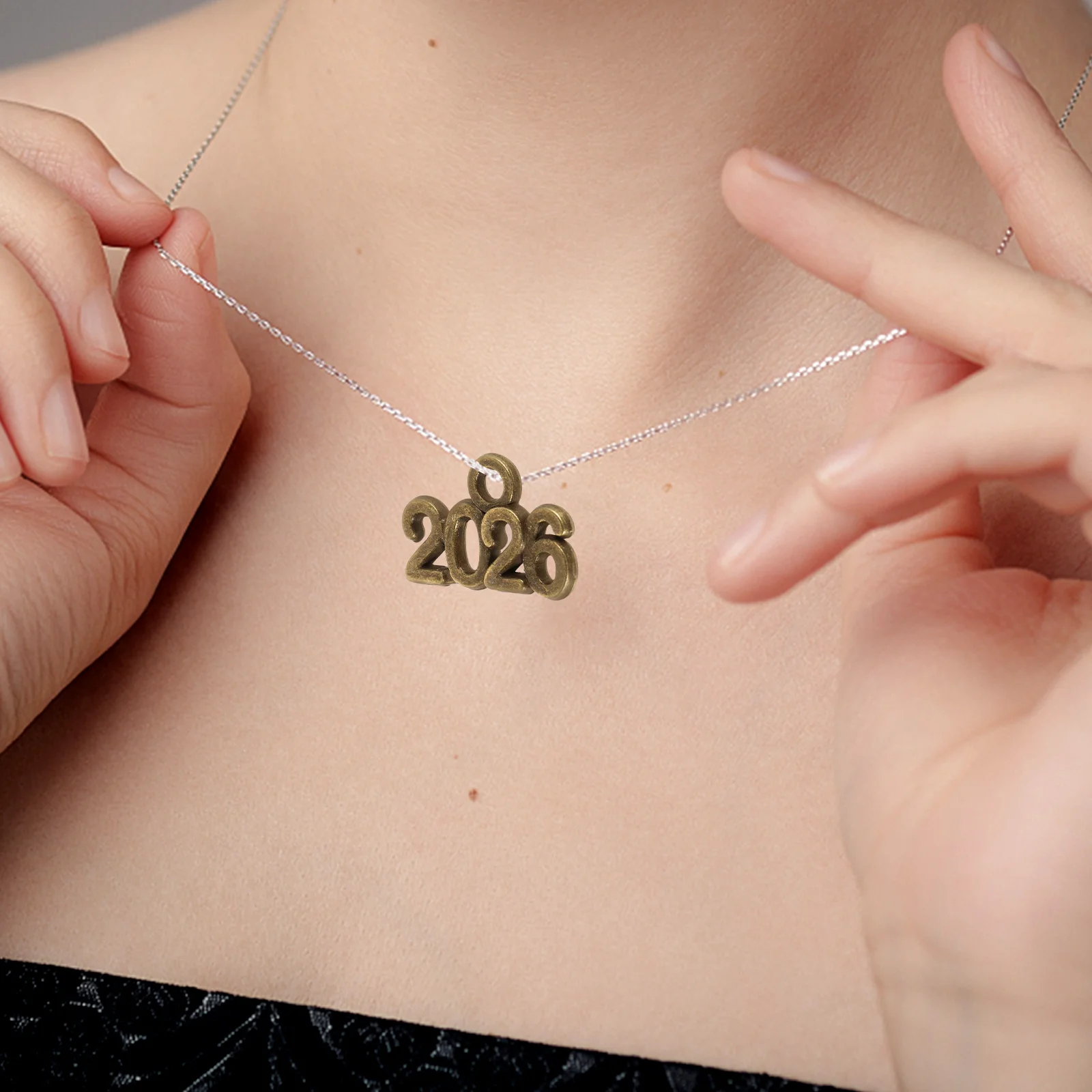 100 pçs diy liga ano número encantos jóias fazendo chaveiro pingente acessórios de metal vintage pulseira encantos número jóias