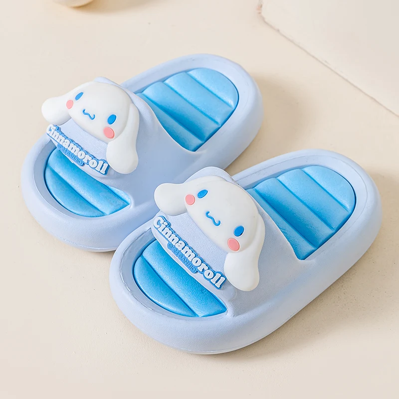 

Детские тапочки Sanrio, повседневная обувь для мальчиков и девочек, пляжная обувь на плоской подошве для воды, домашние мягкие детские милые шлепанцы для мальчиков и девочек
