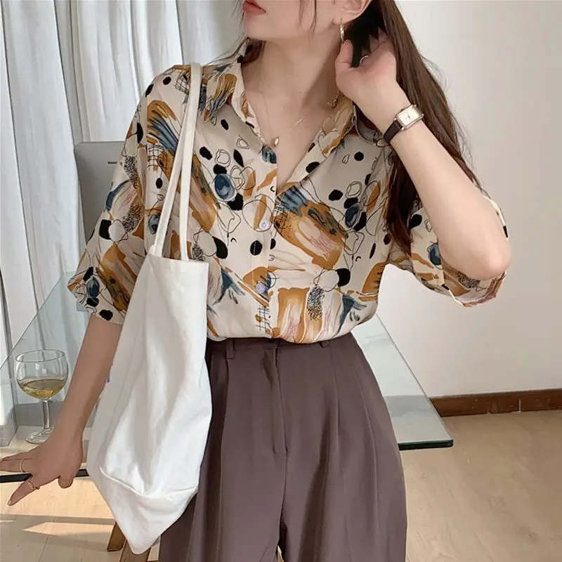 

Elegant Fashion Harajuku Slim Fit Female Clothes Loose Casual All Match Tops Women Printed Button Cardigan Short Sleeve Shirt