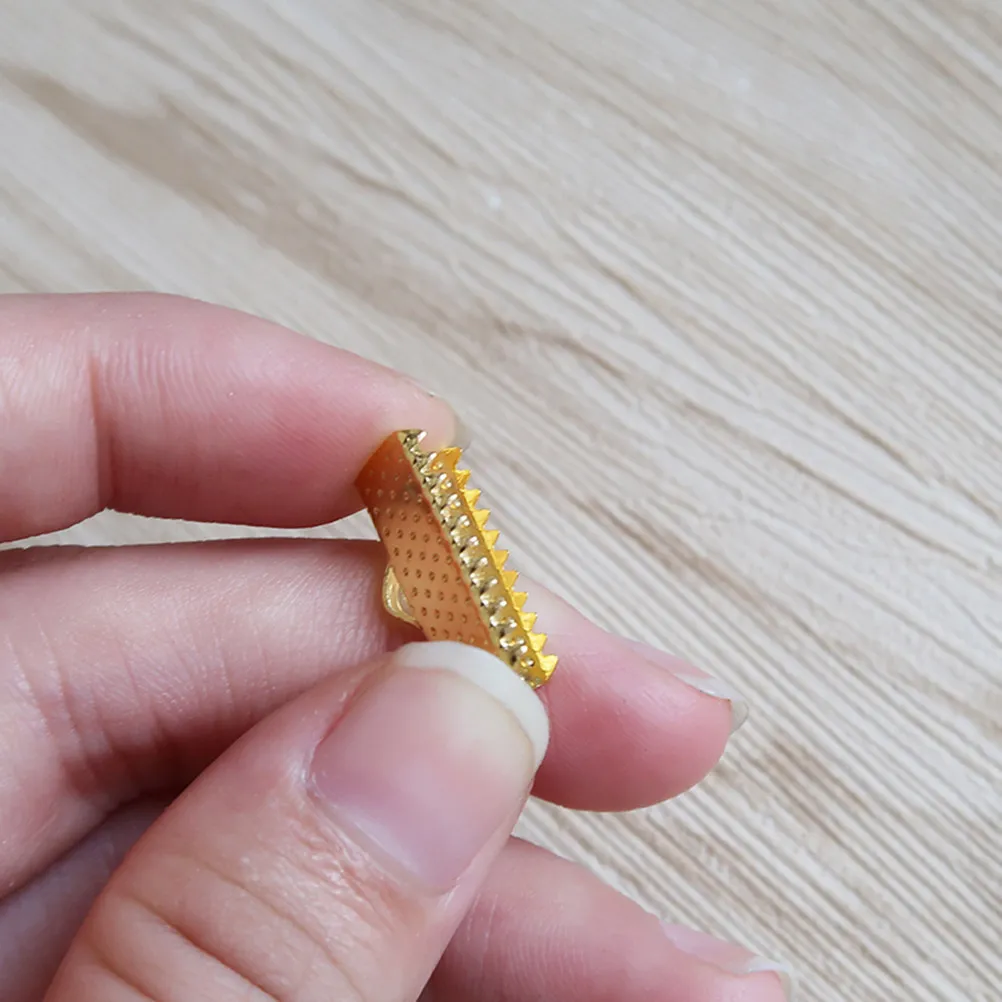 100Pcs 2Cm Gold Plated Cord Ends Crimp Clasps with Internal Teeth to Hide Frayed Ribbons Ideal for Chokers Necklaces Bracelets