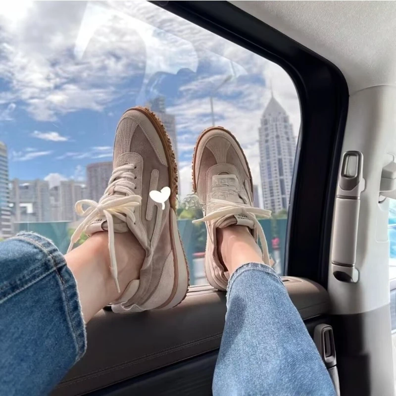 2026 fashion  New Arrival Goatskin Soft Spliced German Training Shoes Genuine Leather Flat Casual Sneakers view 2