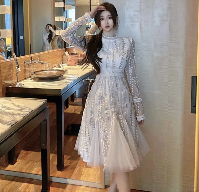 High Quality Fashion Flower Embroidery Dress Luxury Autumn Winter Women Mesh Lace Floral Long Sleeve Slim Ball Gown Party Dress