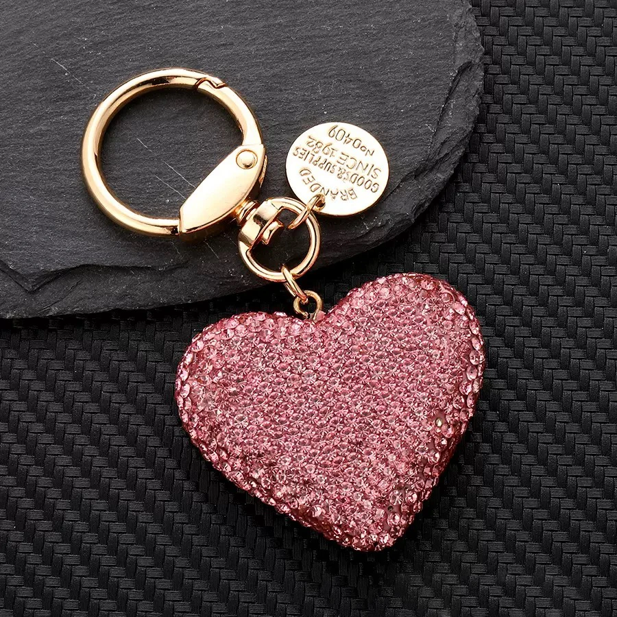 El llavero brillante en forma de corazón con diamantes de imitación es el regalo perfecto del Día de San Valentín para damas, incluidos bolsas para llaves y fundas para auriculares.